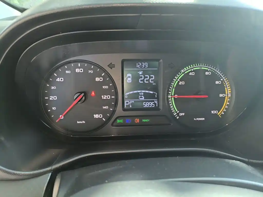 Roewe Clever — миниатюра 12