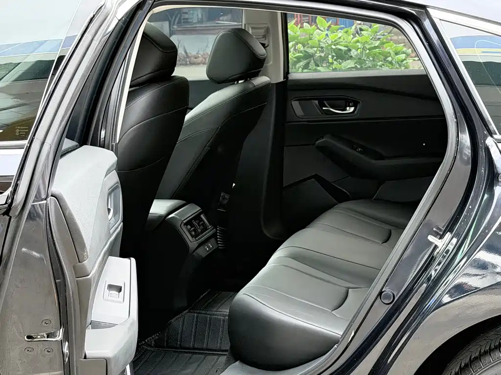 Honda Accord — миниатюра 8
