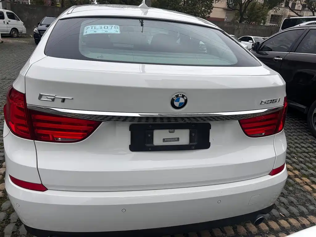 BMW 5 Series GT — миниатюра 6