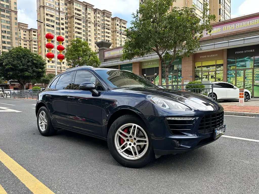 Porsche Macan — миниатюра 3