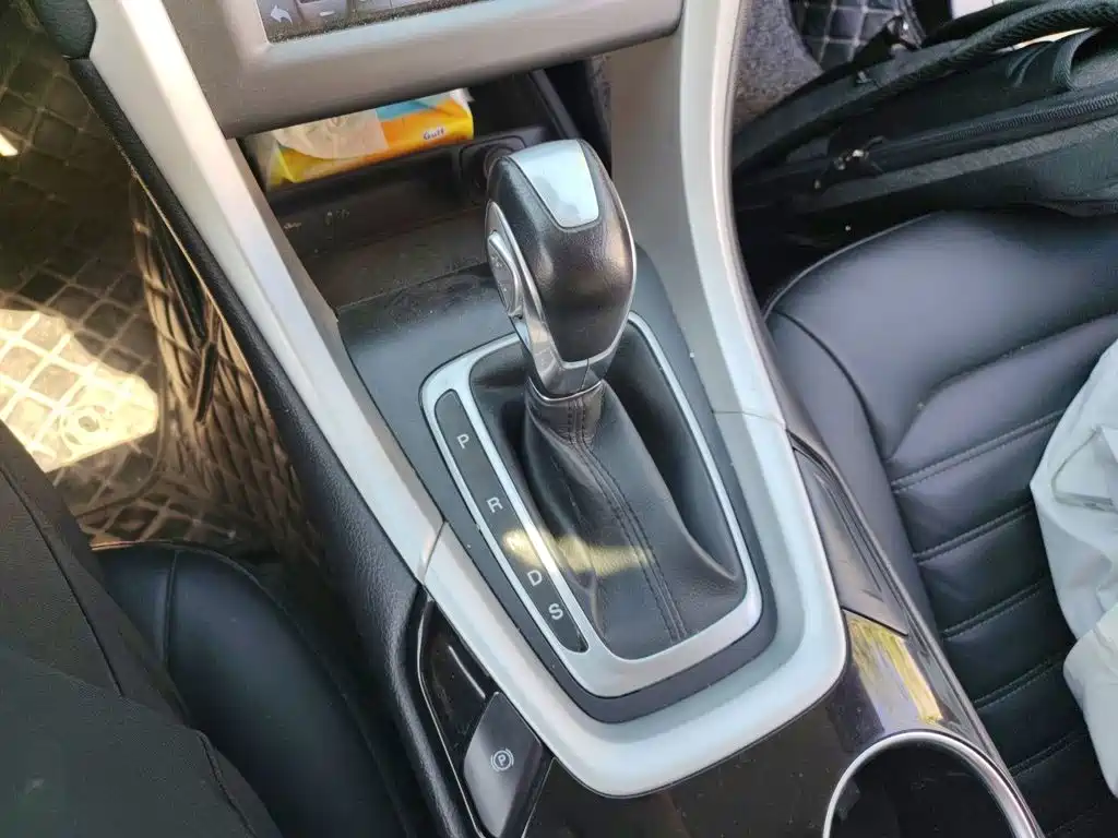 Ford Mondeo — миниатюра 10