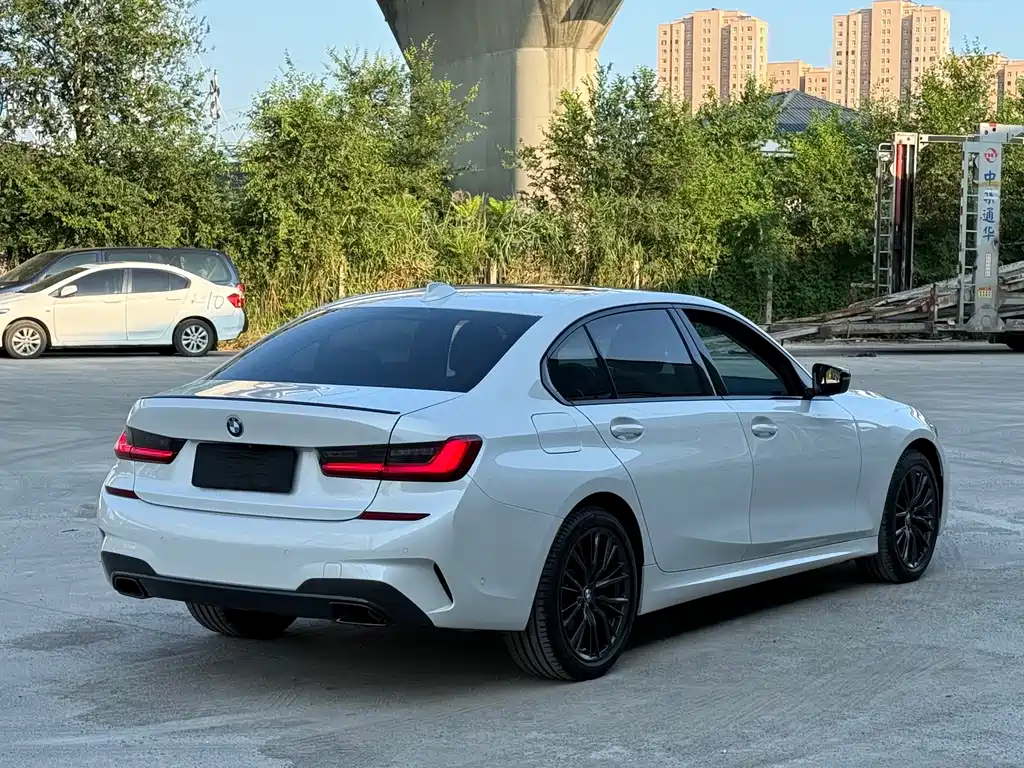 BMW 3 Series — миниатюра 7