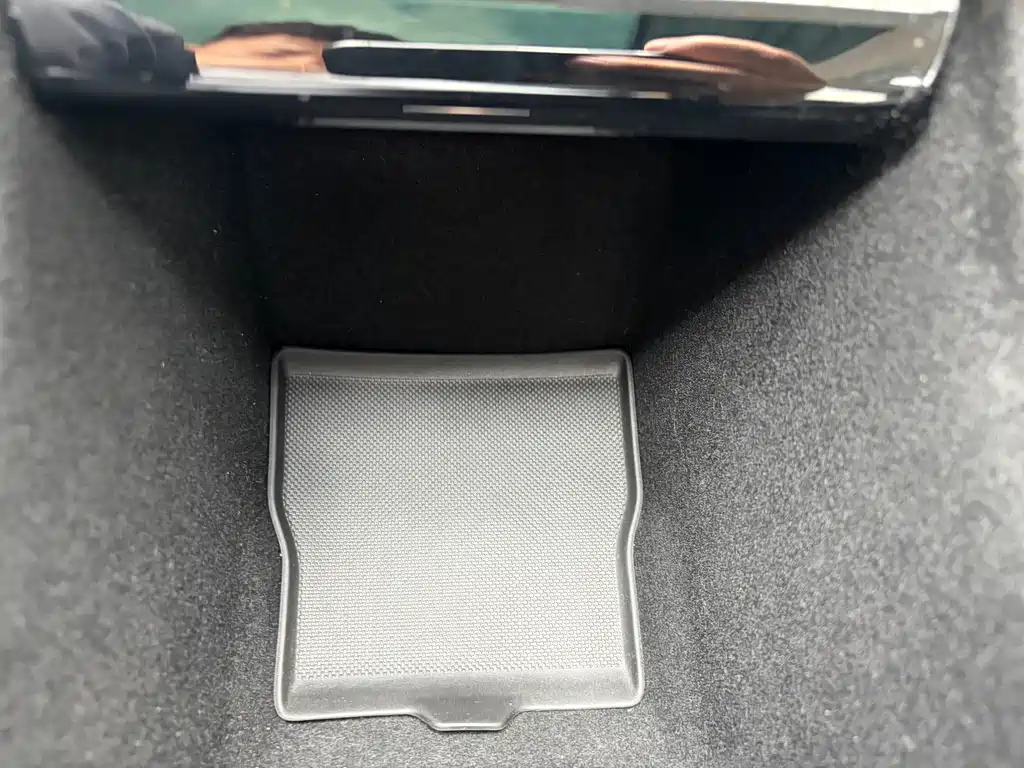 Tesla Model 3 — миниатюра 16
