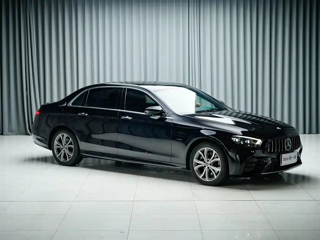 Mercedes-Benz E-Class — миниатюра 3