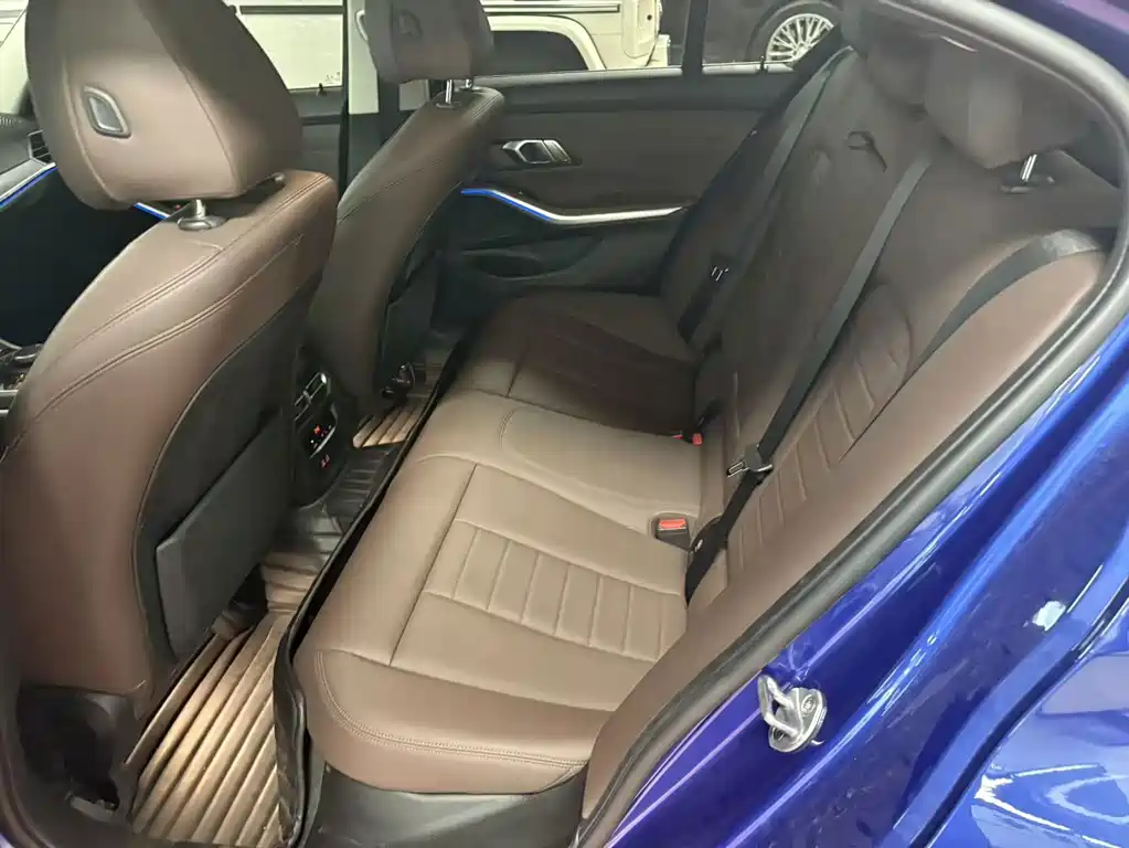 BMW 3 Series — миниатюра 4