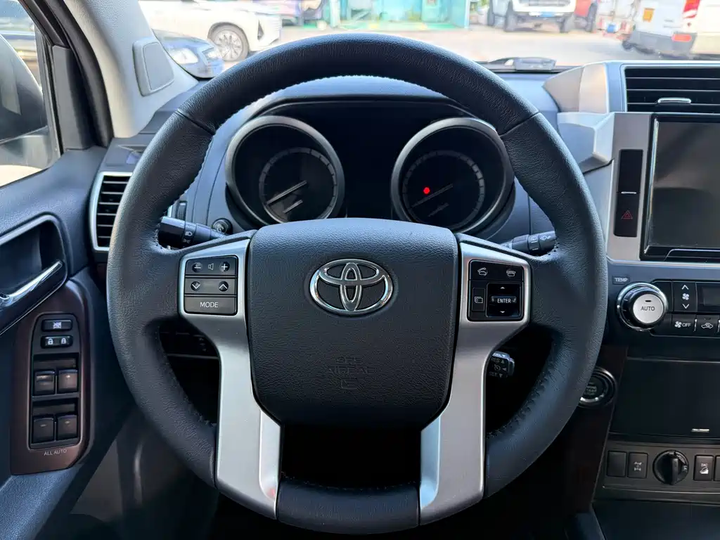Toyota Prado — миниатюра 15