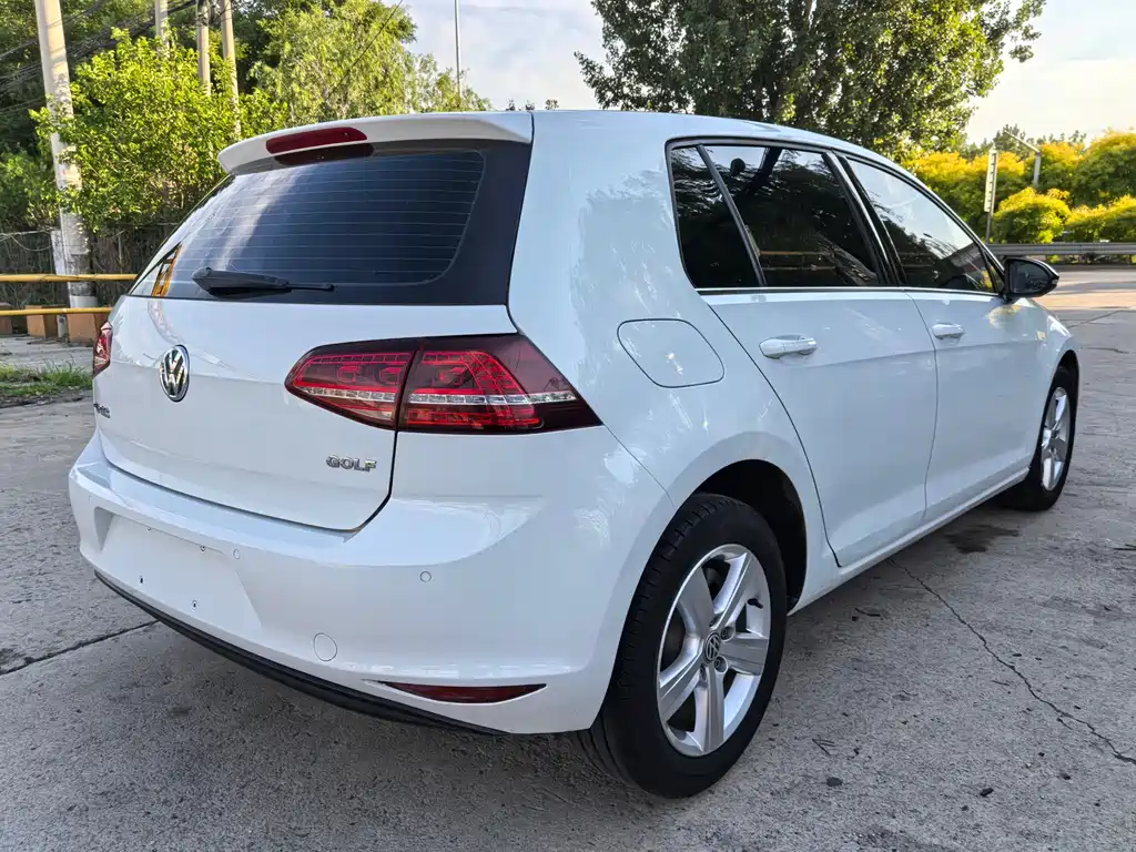 Volkswagen Golf 2017 1.6L AT Comfort