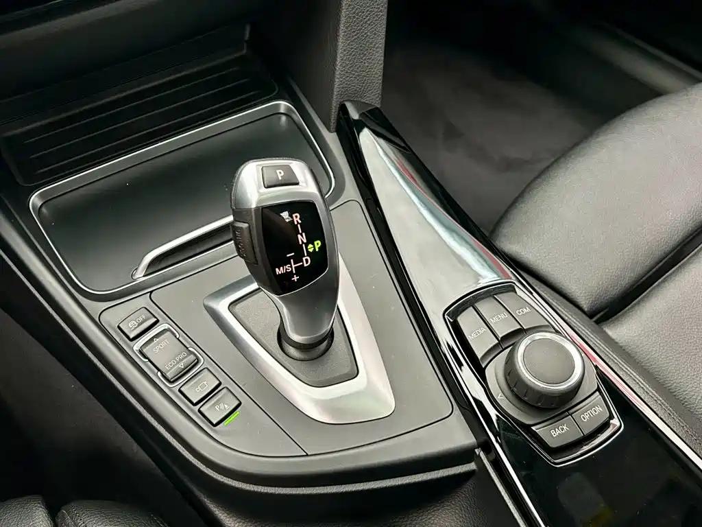 BMW 3 Series GT — миниатюра 10