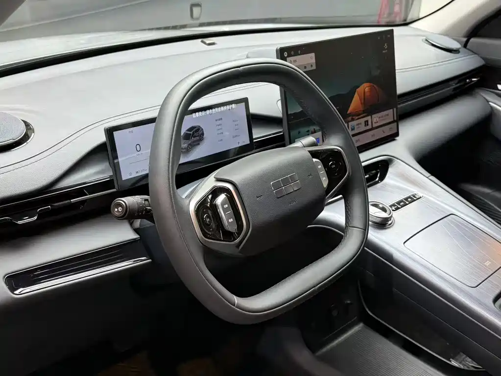 GEELY GALAXY GALAXY E5