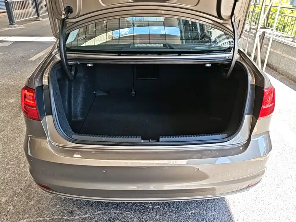 Volkswagen Sagitar — миниатюра 19