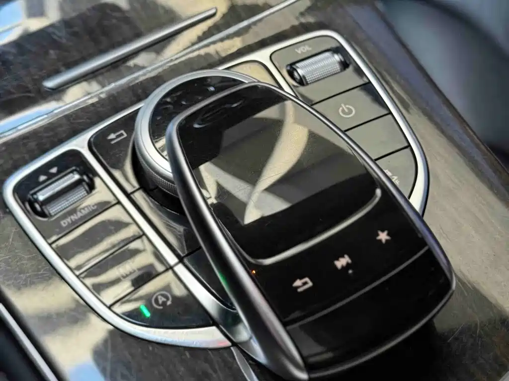 Mercedes-Benz GLC — миниатюра 12