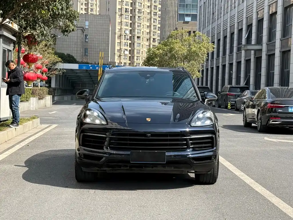PORSCHE CAYENNE