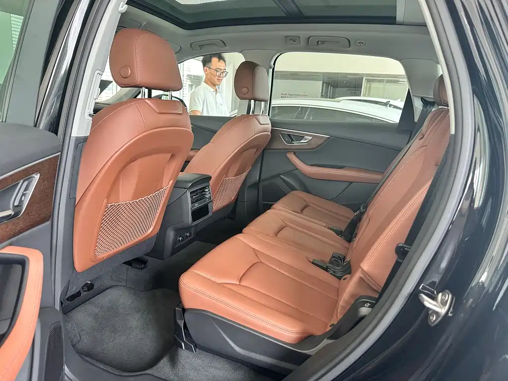 Audi Q7 2025 55 TFSI quattro S line Sport