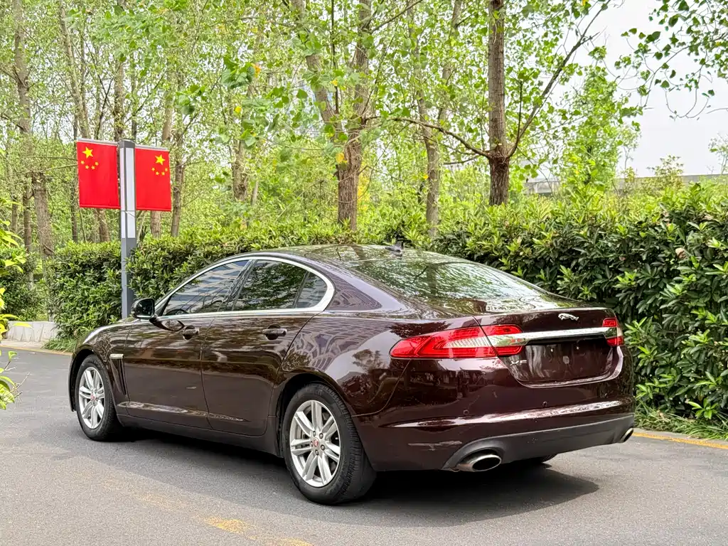 Jaguar XF — миниатюра 3