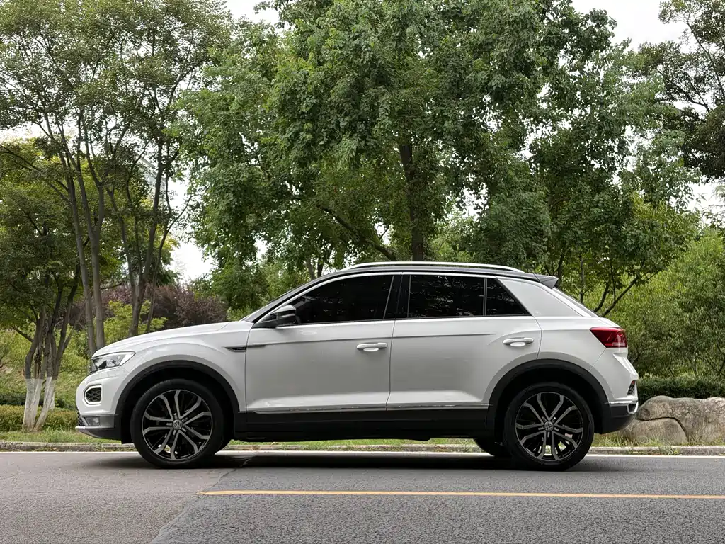 Volkswagen T-Roc — миниатюра 9