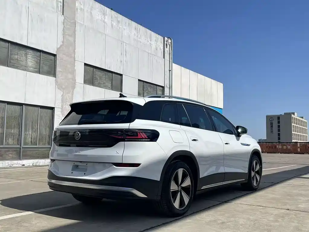 Volkswagen ID.6 X 2021 Pure