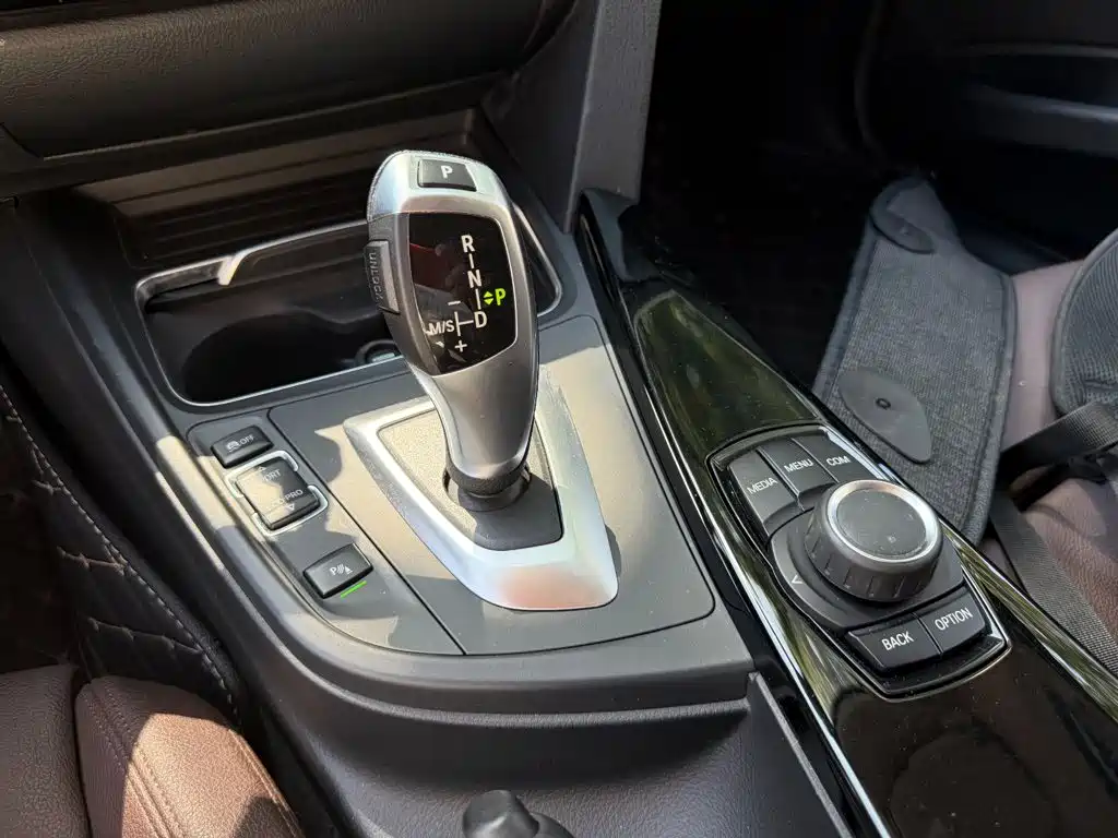 BMW 3 Series — миниатюра 9