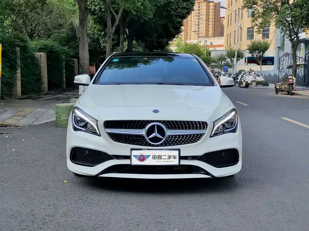 Mercedes-Benz CLA 2017 CLA 200 Fashion