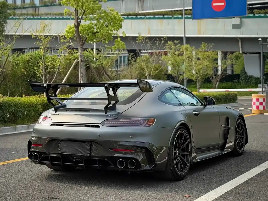 MERCEDES-BENZ AMG GT