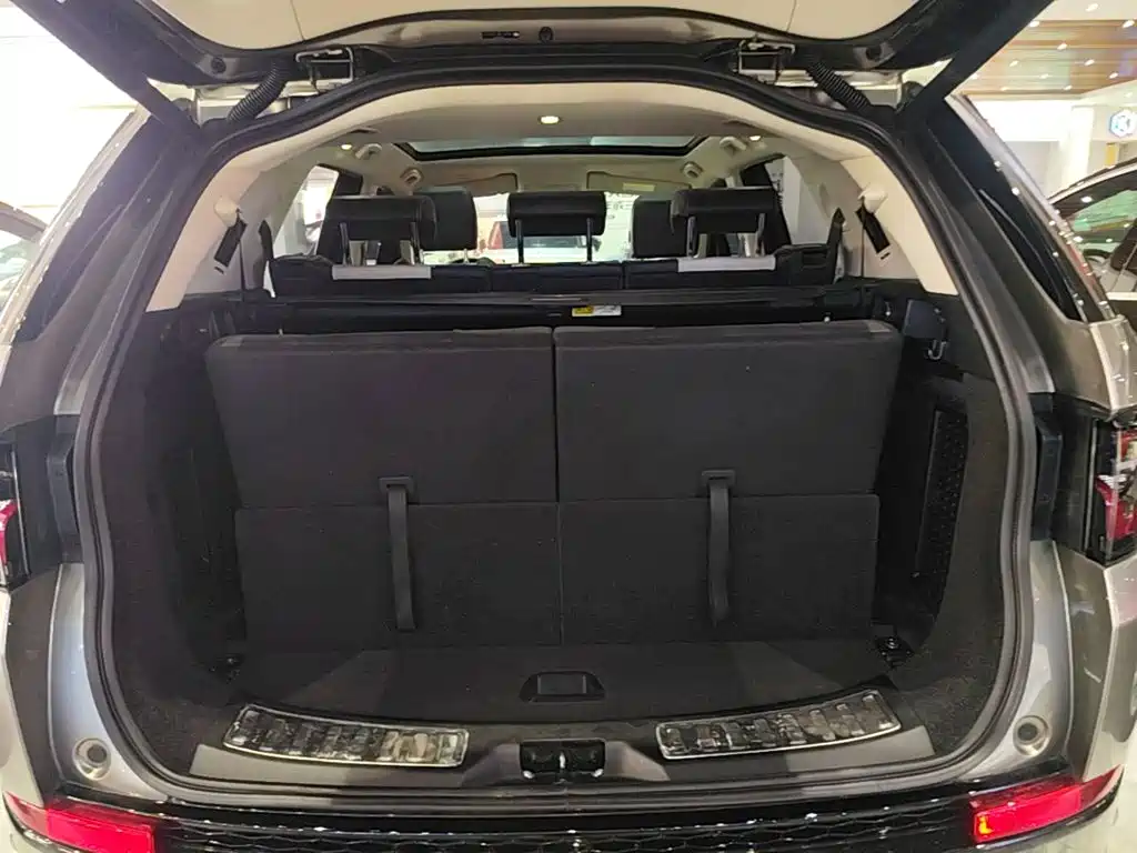 Land Rover Discovery Sport — миниатюра 19