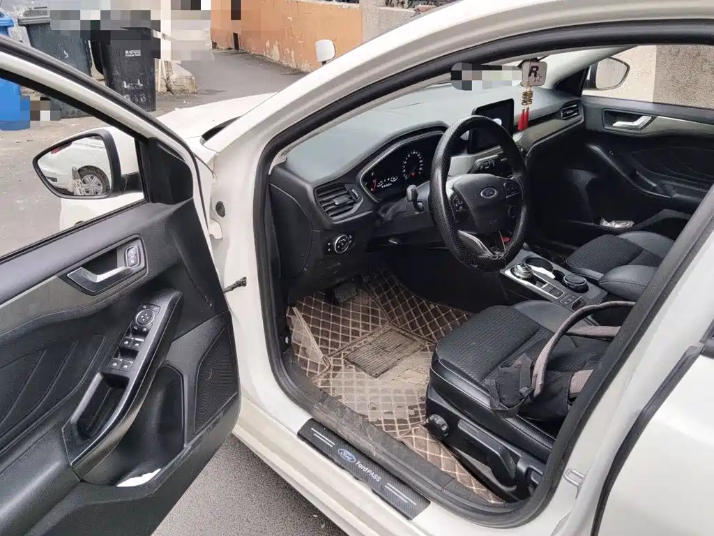 Ford Focus — миниатюра 12