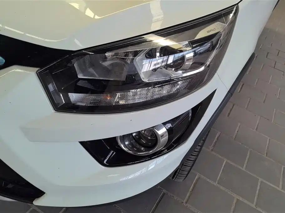 BAIC New Energy EX — миниатюра 5