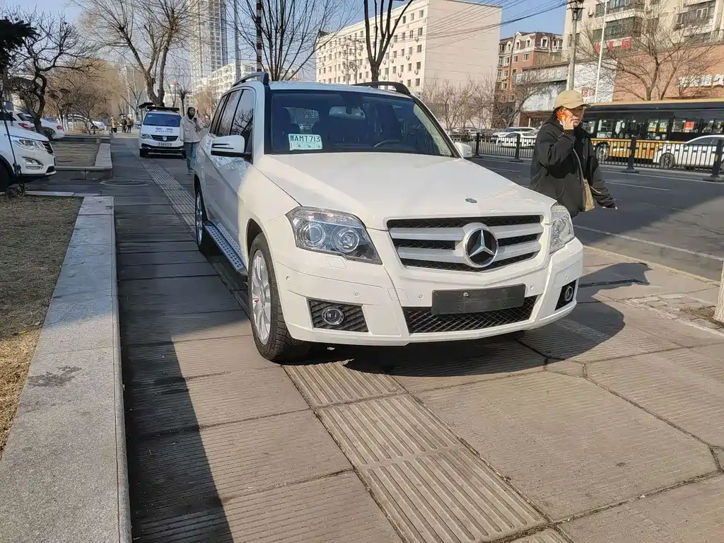 Mercedes-Benz GLK-Class (Import) — миниатюра 3