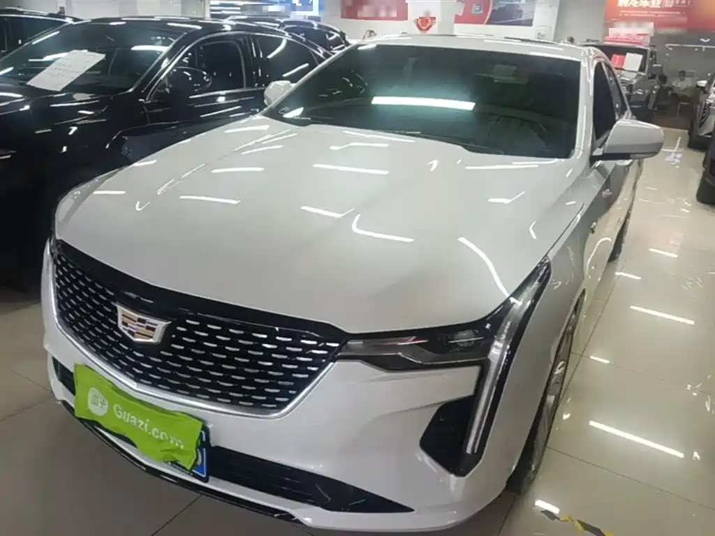Cadillac CT4 2023