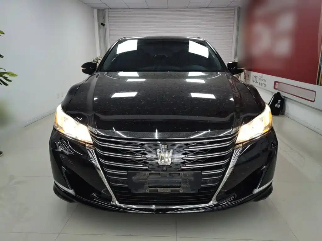 Toyota Crown 2018 2.0T Sport