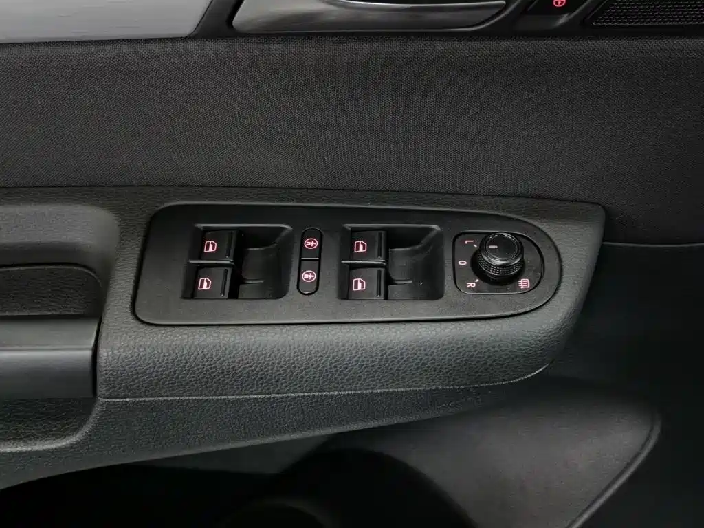Volkswagen Sharan — миниатюра 9