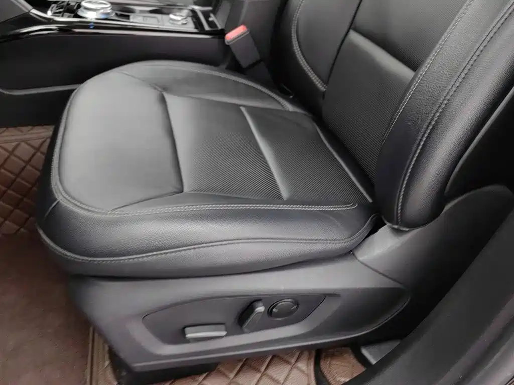 Ford Explorer — миниатюра 20