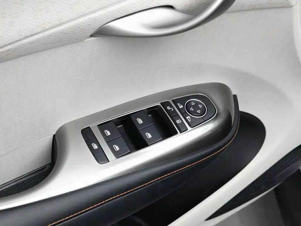 BYD Dolphin — миниатюра 9