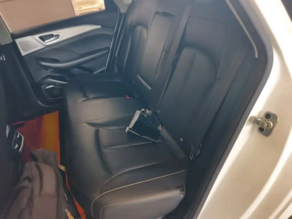 Roewe i6 MAX New Energy — миниатюра 17