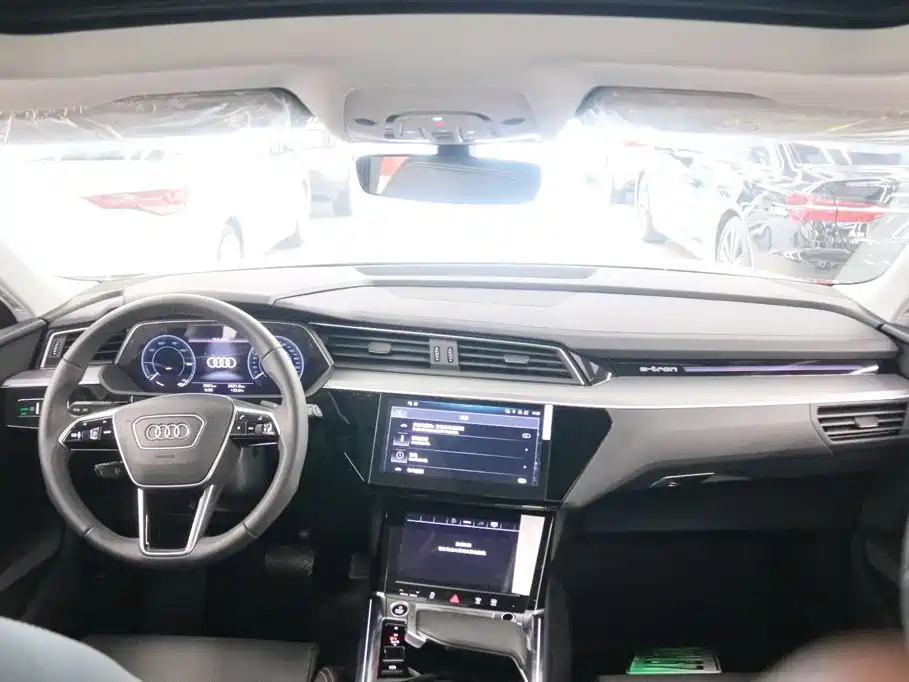 Audi e-tron — миниатюра 4