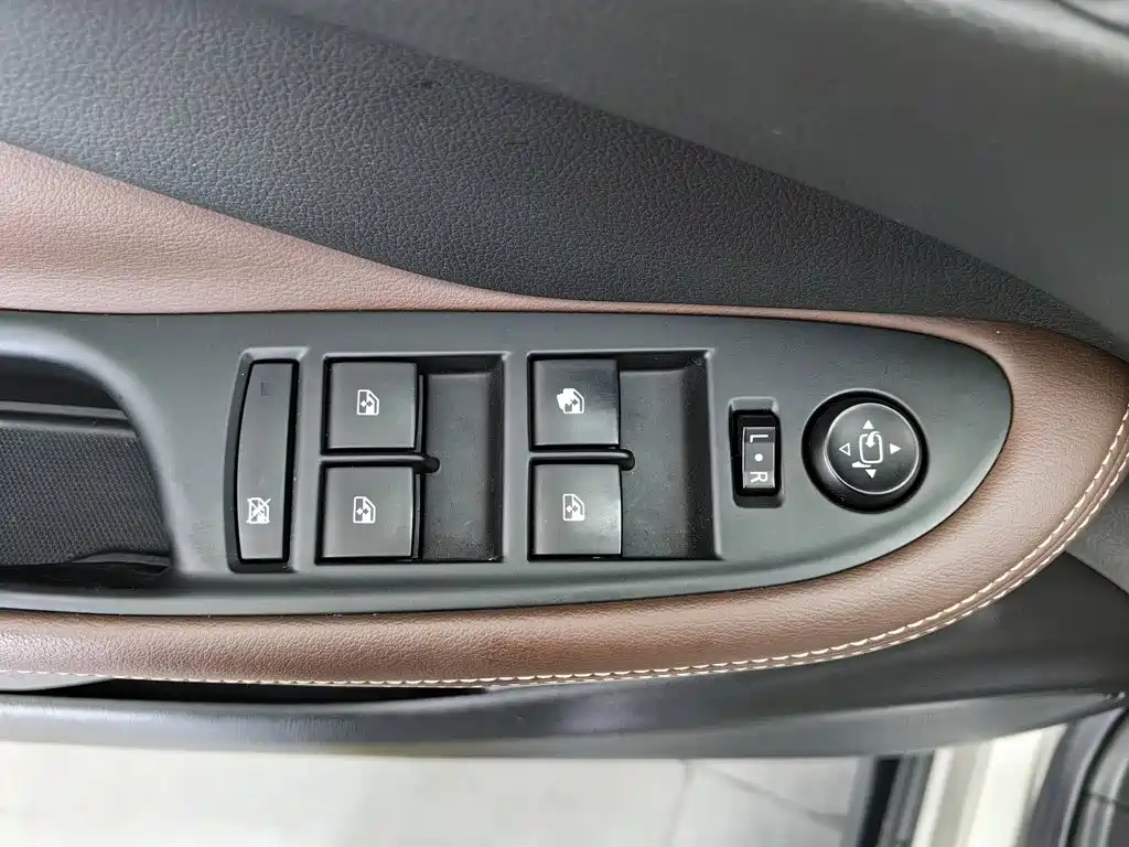 Buick Envision Plus — миниатюра 9