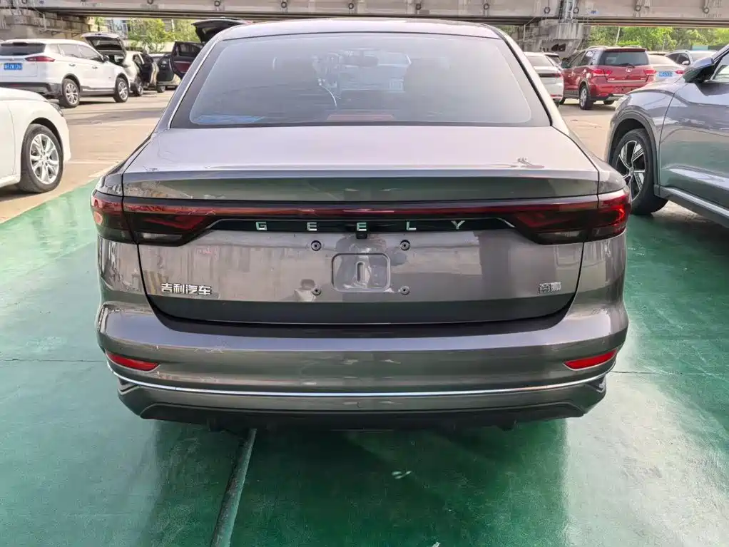 Geely Emgrand — миниатюра 17