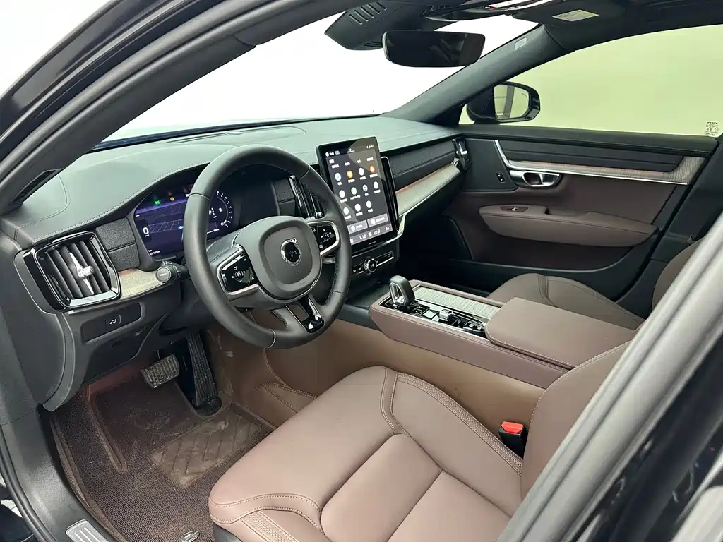 Volvo S90 — миниатюра 14