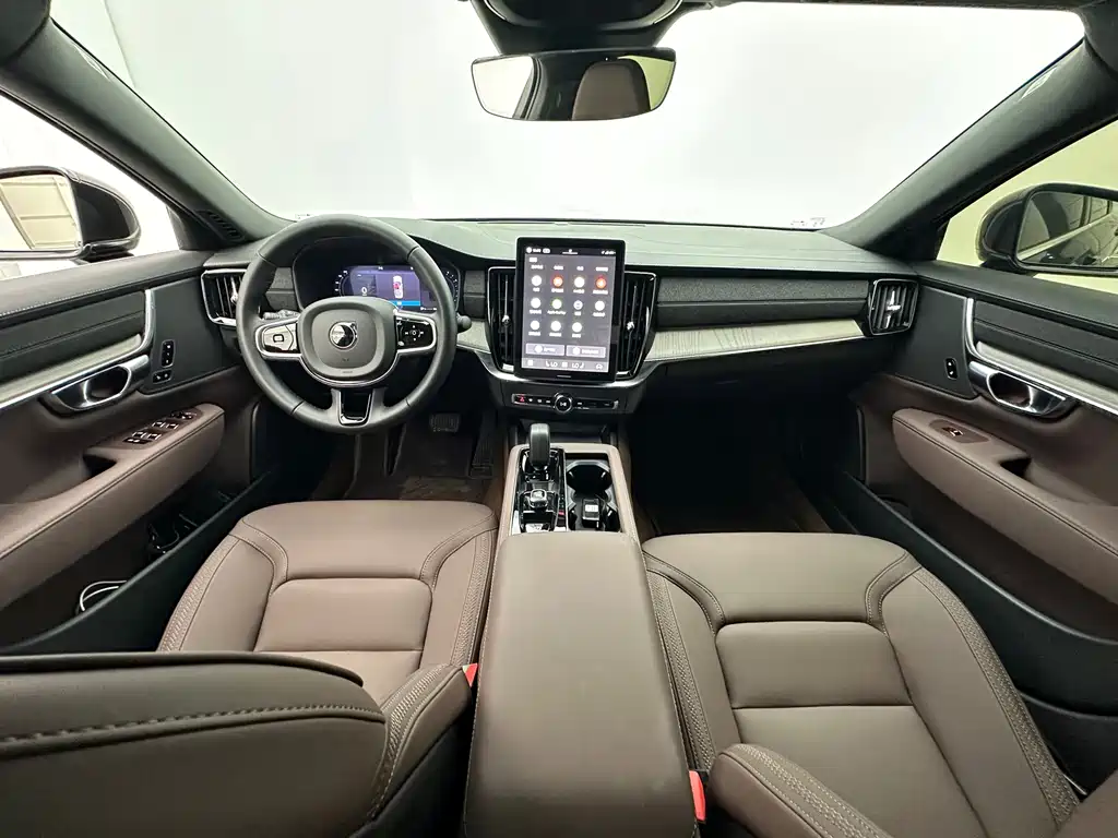 Volvo S90 — миниатюра 17