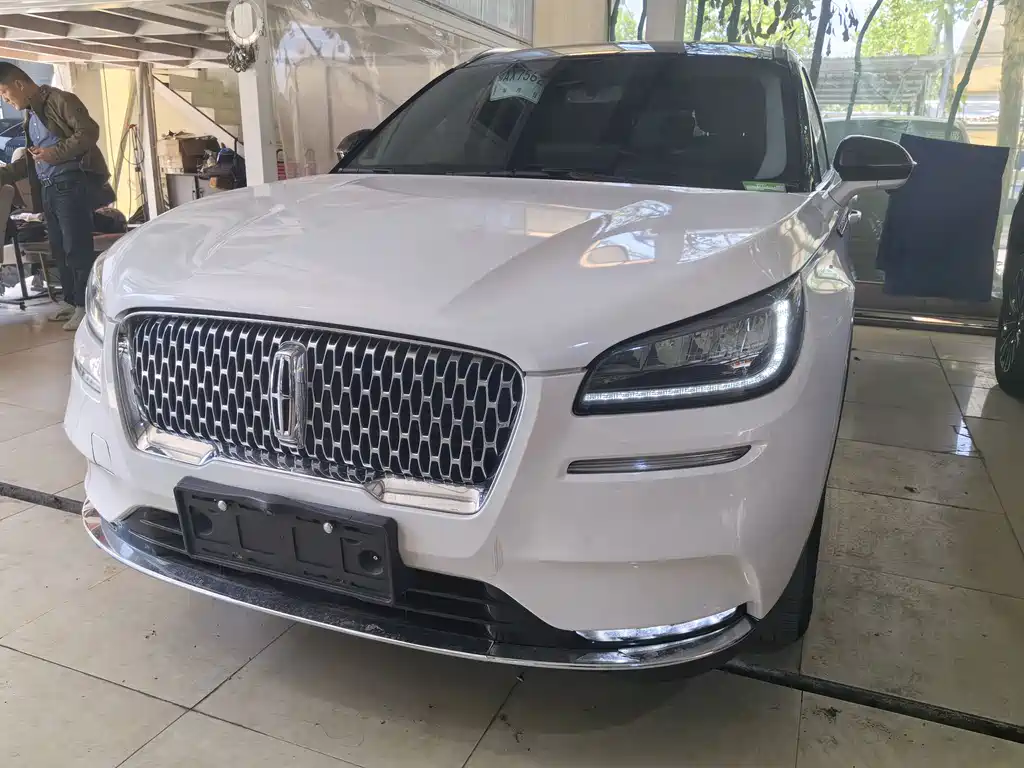 Lincoln Corsair 2021