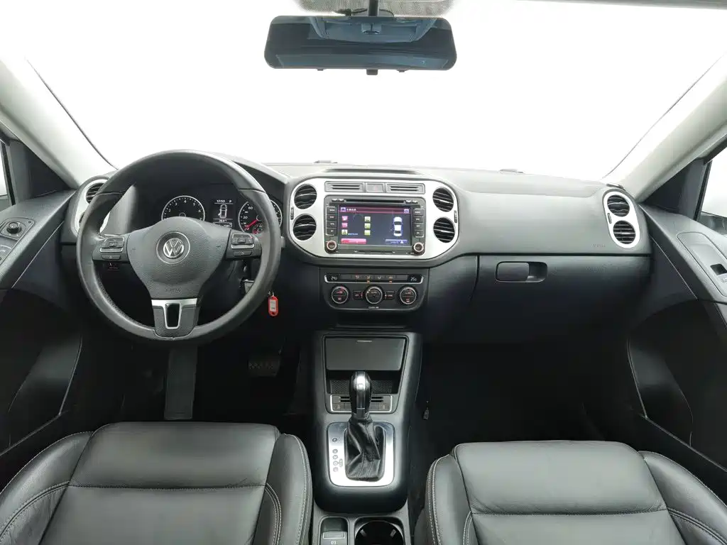 Volkswagen Tiguan — миниатюра 5