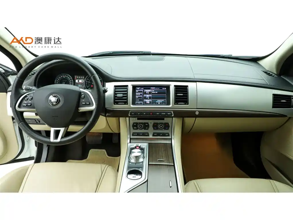 Jaguar XF — миниатюра 5