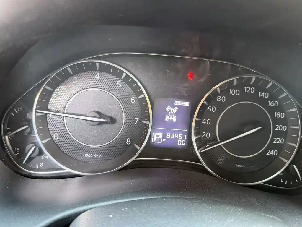 Nissan Patrol — миниатюра 8