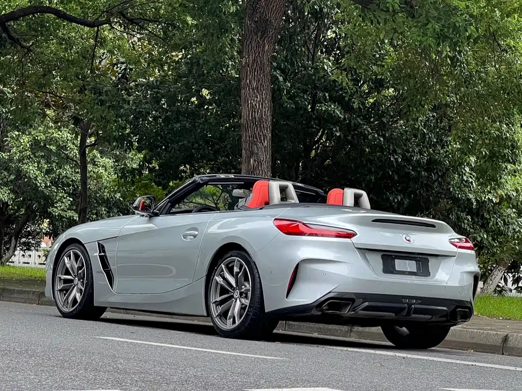BMW Z4 — миниатюра 6