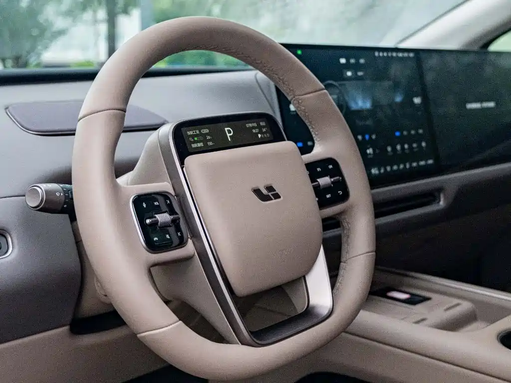 Li Auto Идеальный I8 — миниатюра 18