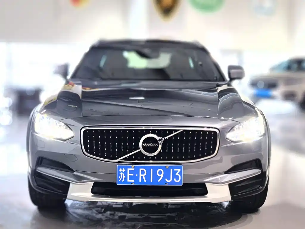 Volvo V90 — миниатюра 2