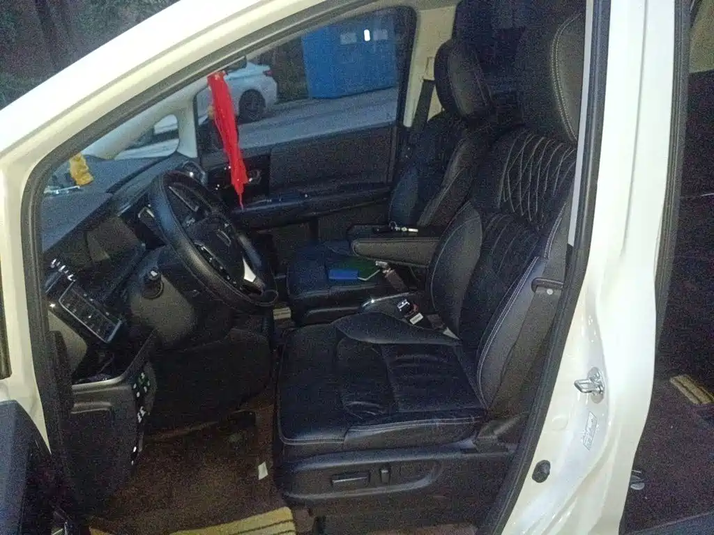 Honda Elysion — миниатюра 16