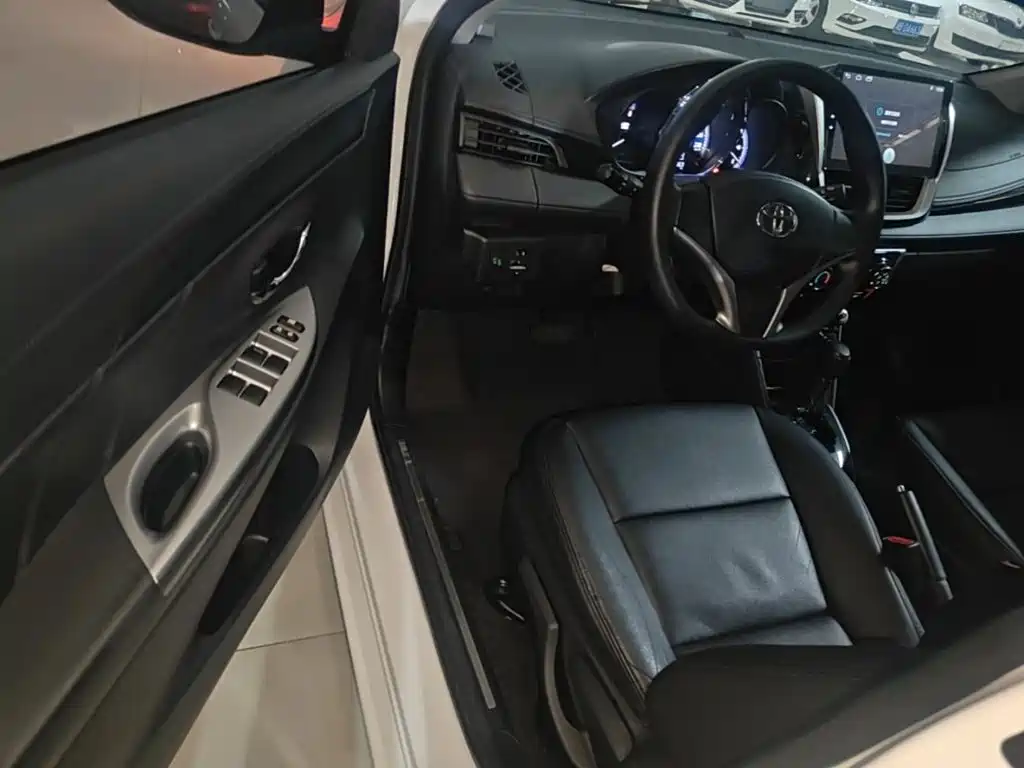 Toyota Yaris L — миниатюра 16