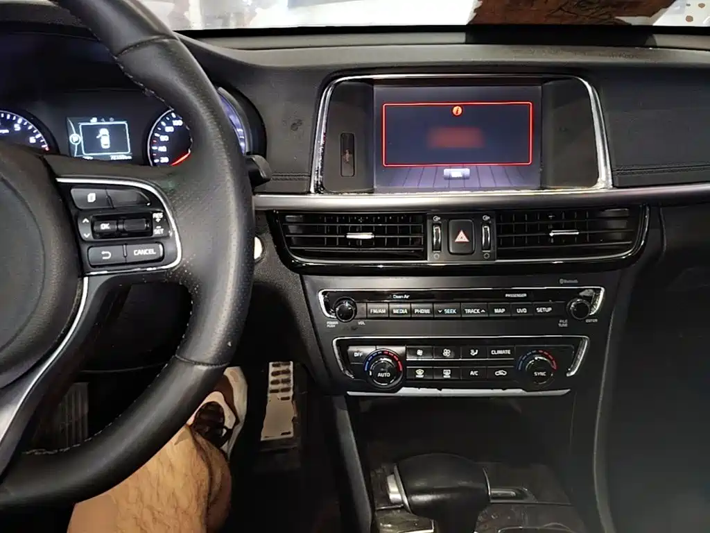 Kia K5 — миниатюра 10