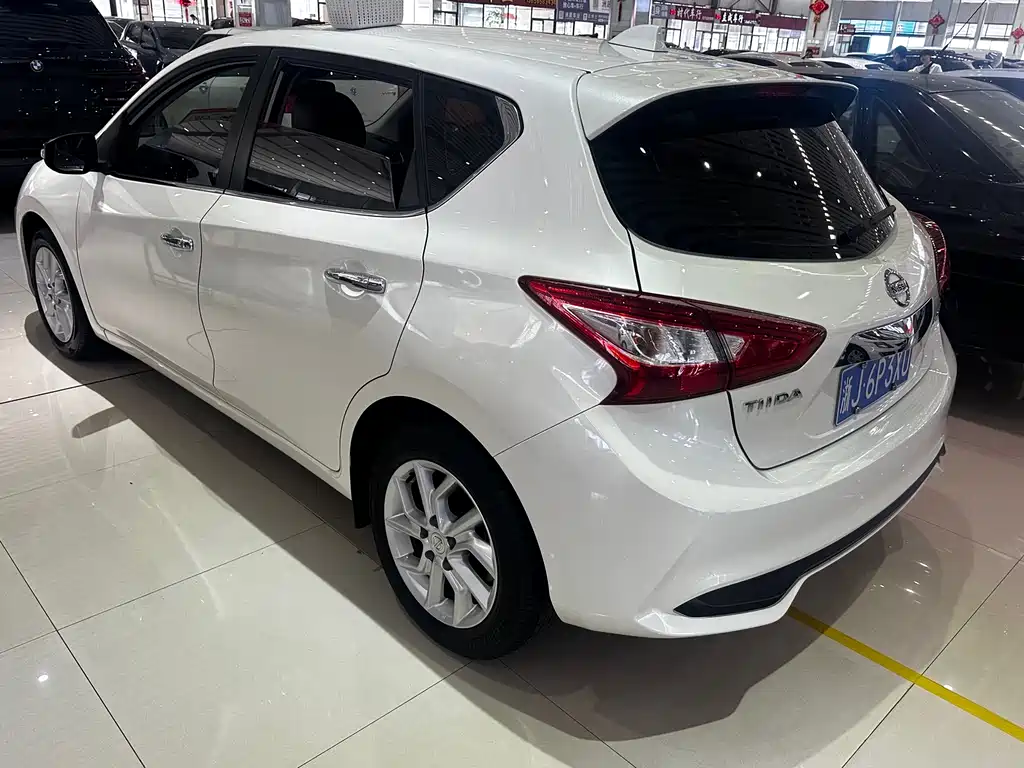 Nissan Tiida 2021 1.6L CVT