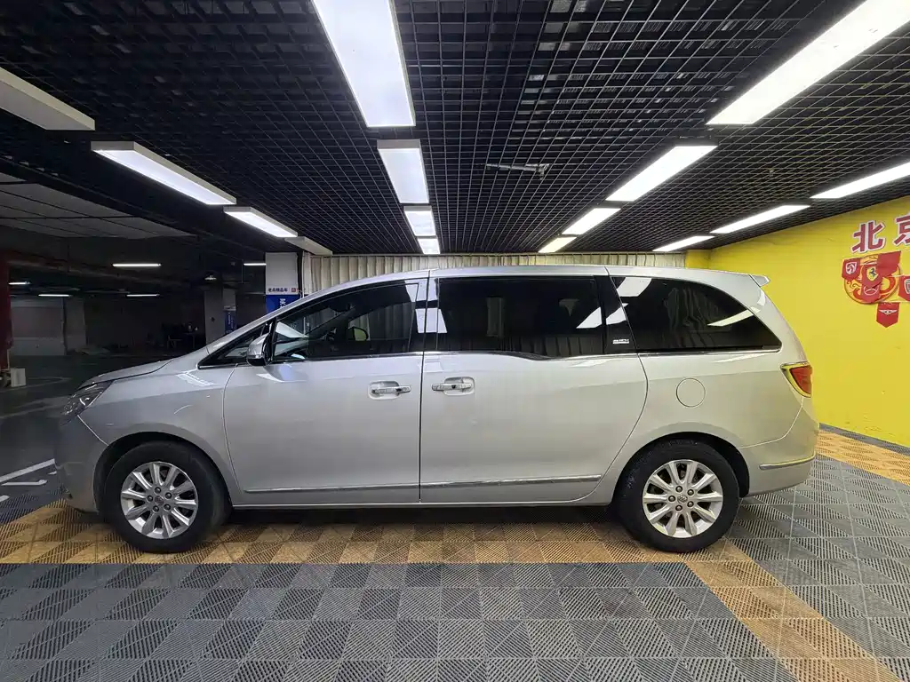 Buick GL8 — миниатюра 6